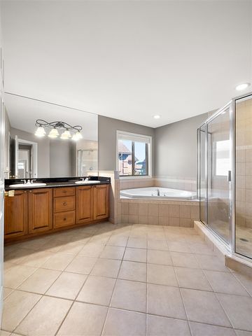 50247 Cheltenham Drive, Macomb, MI 48044