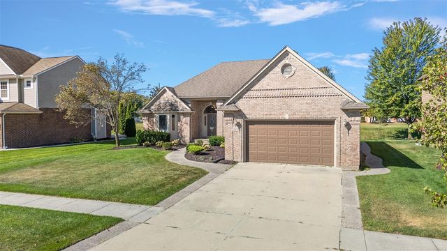 50247 Cheltenham Drive, Macomb, MI 48044