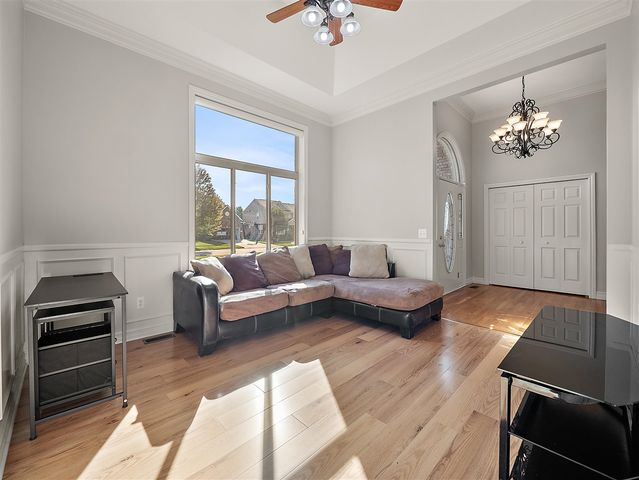 50247 Cheltenham Drive, Macomb, MI 48044