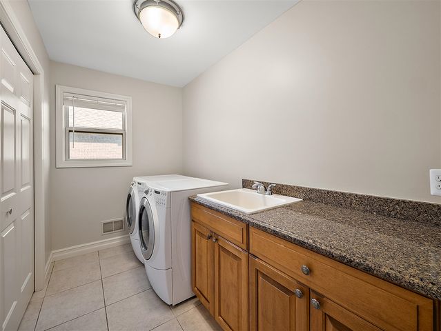 50247 Cheltenham Drive, Macomb, MI 48044