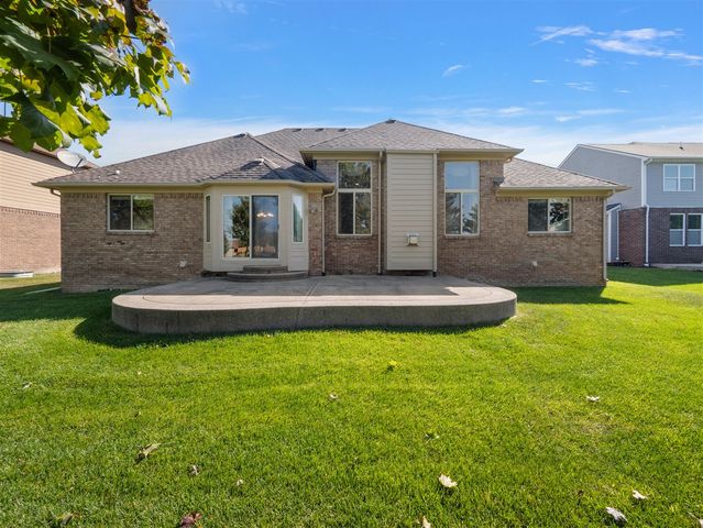 50247 Cheltenham Drive, Macomb, MI 48044