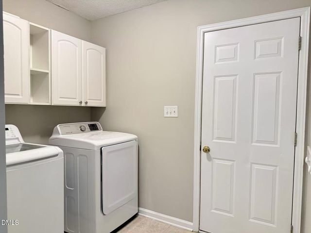 928 Homestead Park Drive, Apex, NC 27502