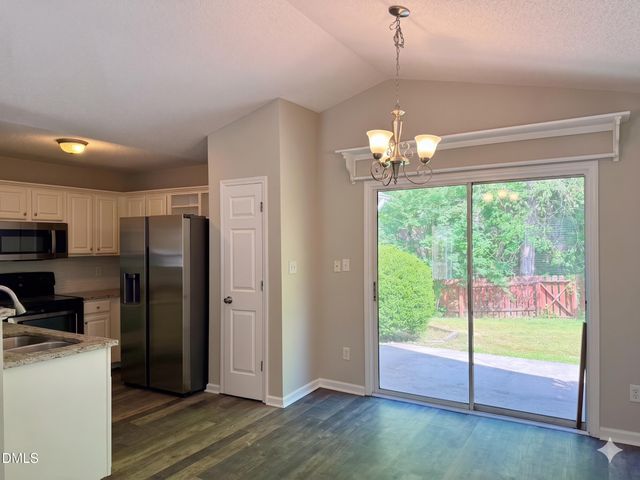 928 Homestead Park Drive, Apex, NC 27502
