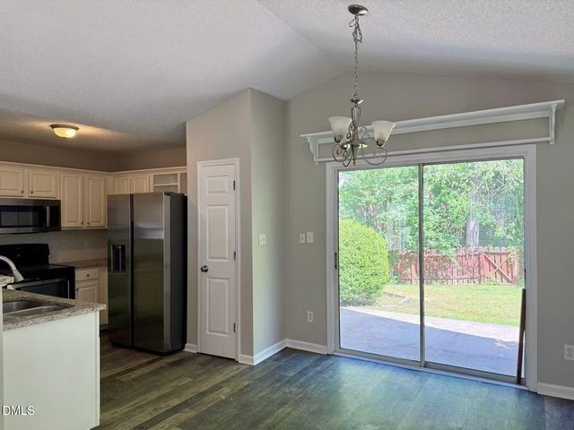 928 Homestead Park Drive, Apex, NC 27502