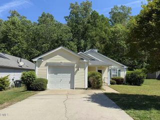 928 Homestead Park Drive, Apex, NC 27502