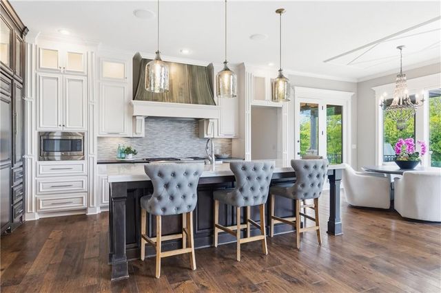 16208 Lucille Street, Overland Park, KS 66221