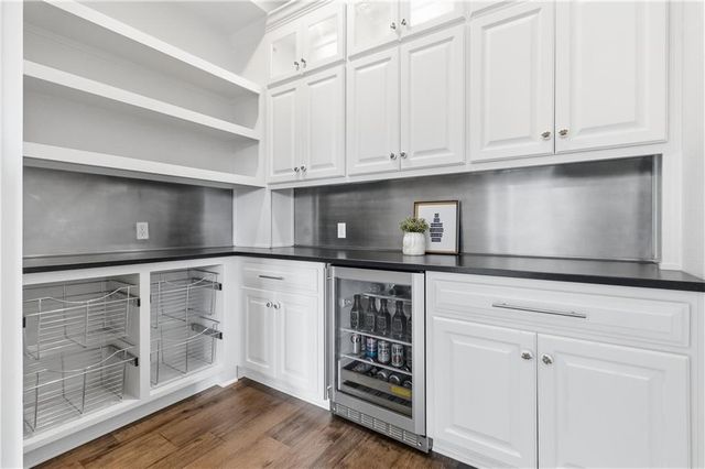 16208 Lucille Street, Overland Park, KS 66221