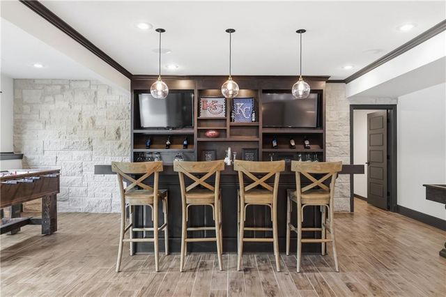 16208 Lucille Street, Overland Park, KS 66221