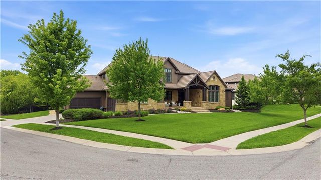 16208 Lucille Street, Overland Park, KS 66221