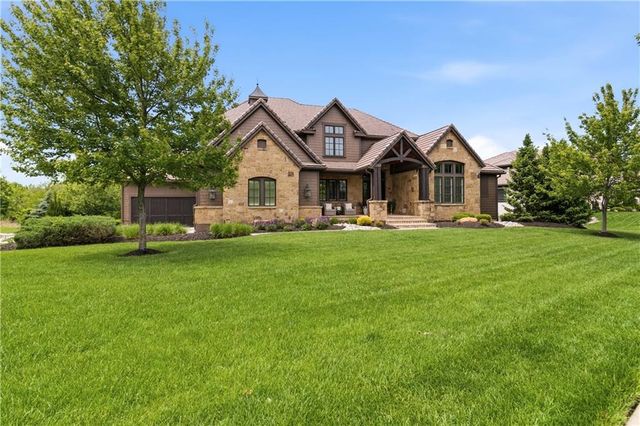 16208 Lucille Street, Overland Park, KS 66221