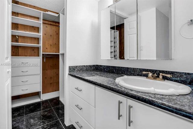 16558 NE 26th Avenue 3H, North Miami Beach, FL 33160
