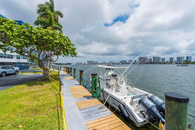 16558 NE 26th Avenue 3H, North Miami Beach, FL 33160