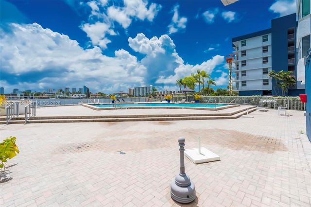16558 NE 26th Avenue 3H, North Miami Beach, FL 33160