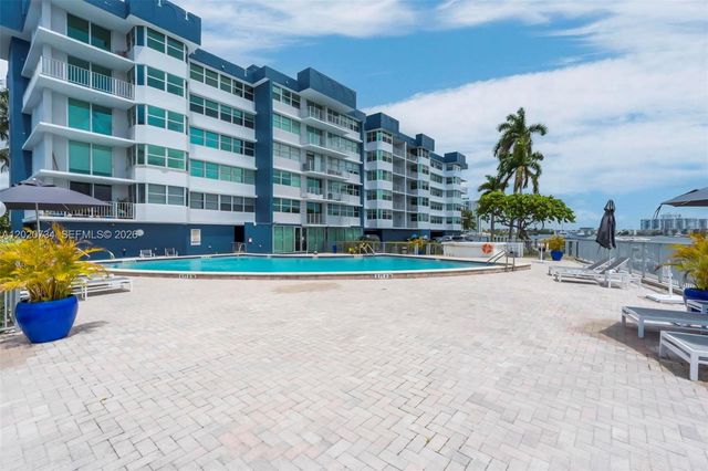 16558 NE 26th Avenue 3H, North Miami Beach, FL 33160
