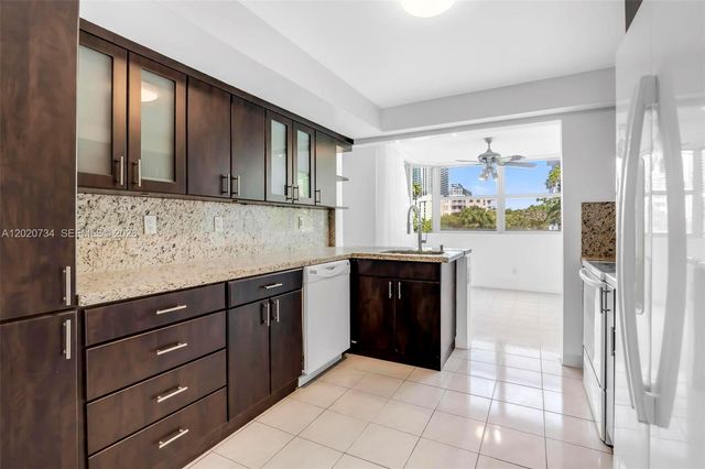 16558 NE 26th Avenue 3H, North Miami Beach, FL 33160