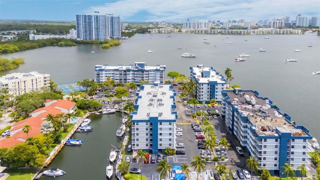 16558 NE 26th Avenue 3H, North Miami Beach, FL 33160