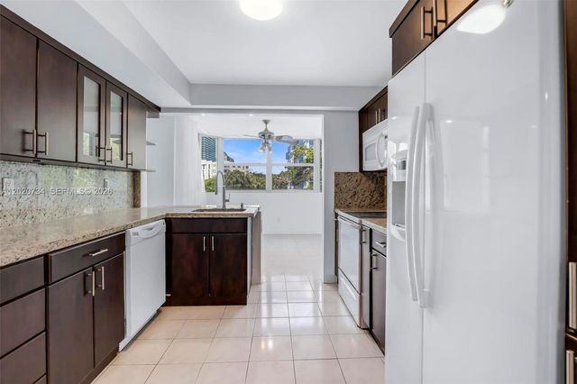 16558 NE 26th Avenue 3H, North Miami Beach, FL 33160
