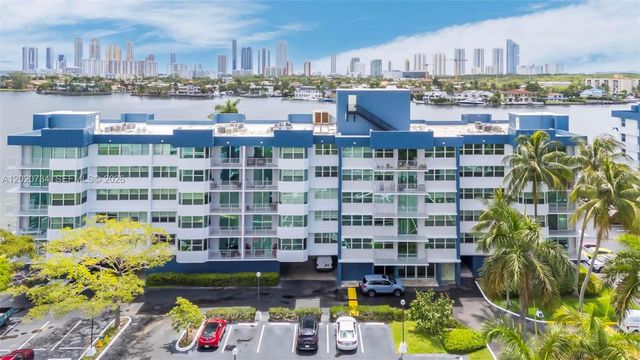 16558 NE 26th Avenue 3H, North Miami Beach, FL 33160