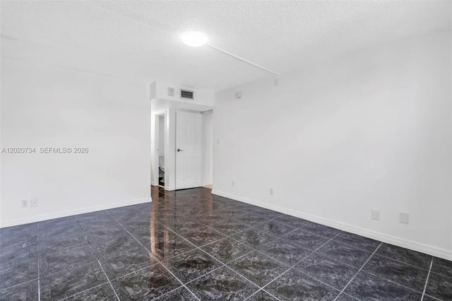 16558 NE 26th Avenue 3H, North Miami Beach, FL 33160