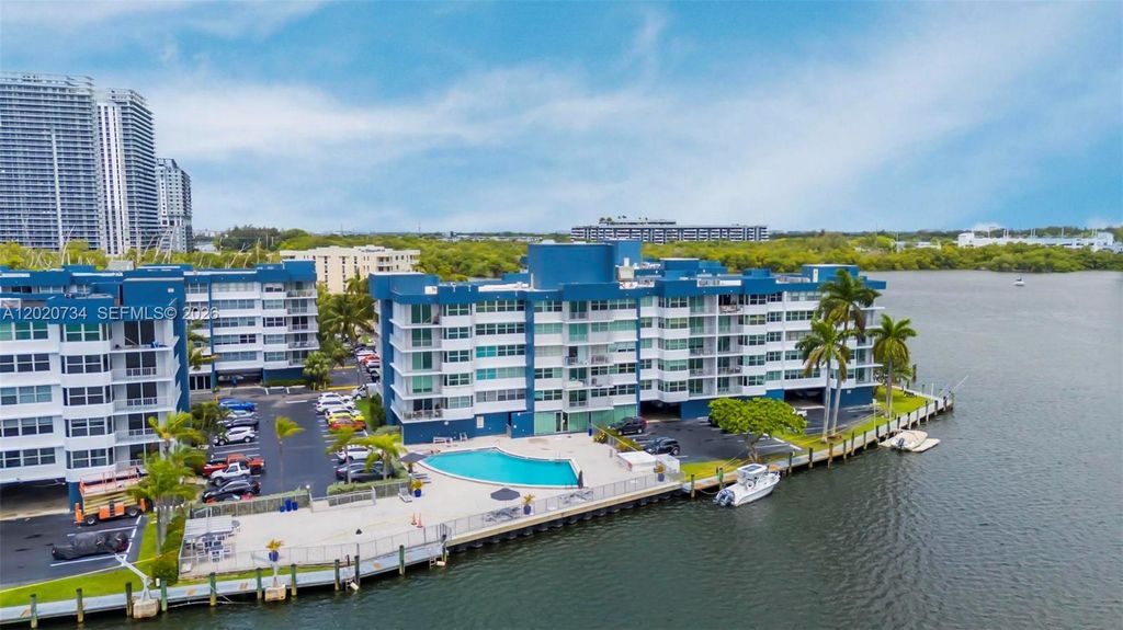 16558 NE 26th Avenue 3H, North Miami Beach, FL 33160