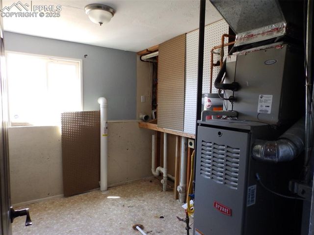 6940 Grand Valley Drive, Colorado Springs, CO 80911