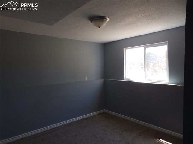 6940 Grand Valley Drive, Colorado Springs, CO 80911