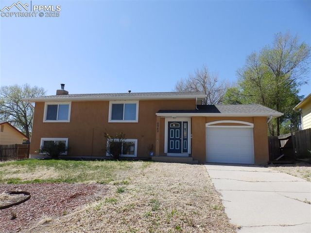 6940 Grand Valley Drive, Colorado Springs, CO 80911