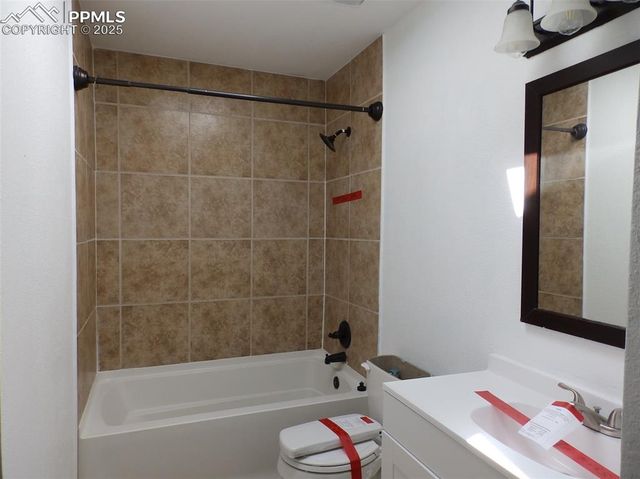 6940 Grand Valley Drive, Colorado Springs, CO 80911