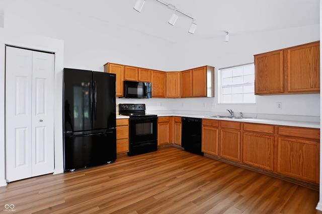 6904 N Laredo Drive, Mccordsville, IN 46055