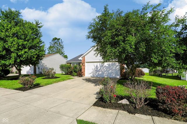 6904 N Laredo Drive, Mccordsville, IN 46055