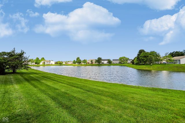 6904 N Laredo Drive, Mccordsville, IN 46055