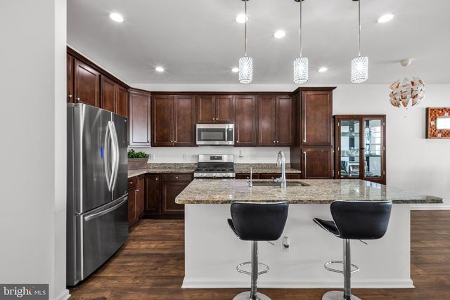 23 LARKSPUR LN, Monroe Township, NJ 08831