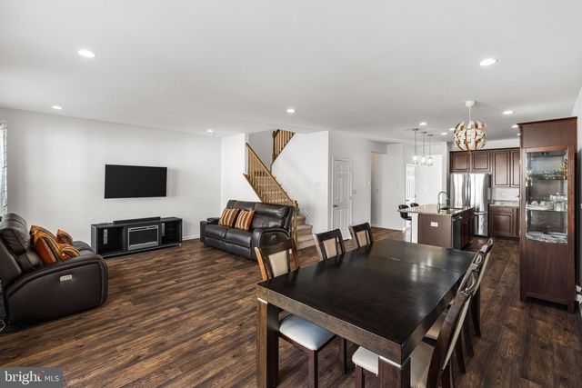 23 LARKSPUR LN, Monroe Township, NJ 08831