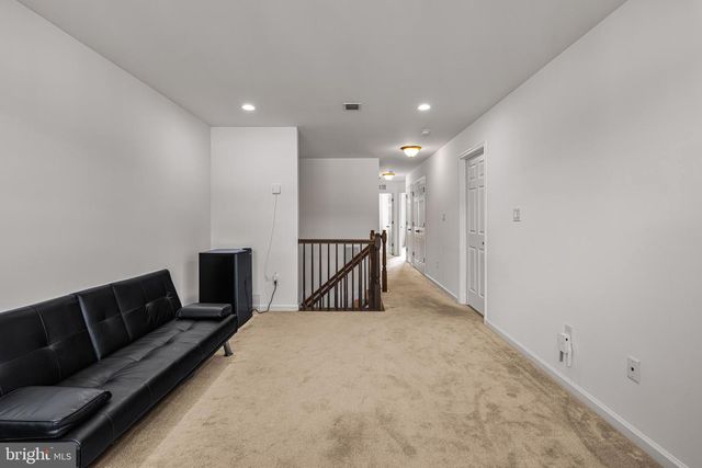 23 LARKSPUR LN, Monroe Township, NJ 08831