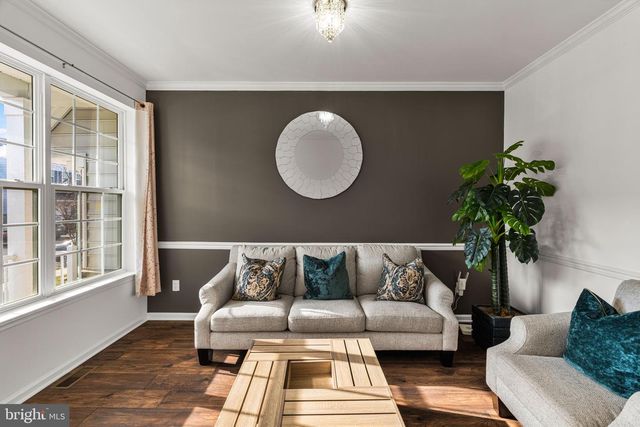 23 LARKSPUR LN, Monroe Township, NJ 08831