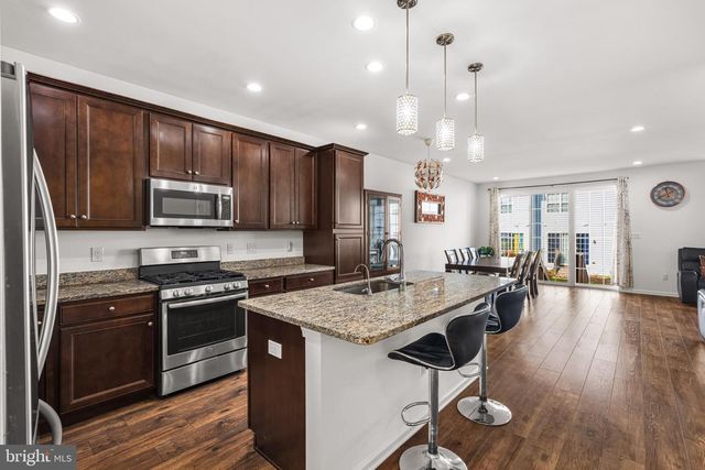 23 LARKSPUR LN, Monroe Township, NJ 08831