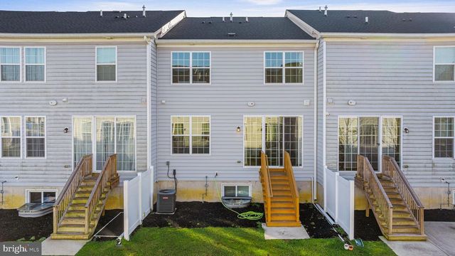 23 LARKSPUR LN, Monroe Township, NJ 08831