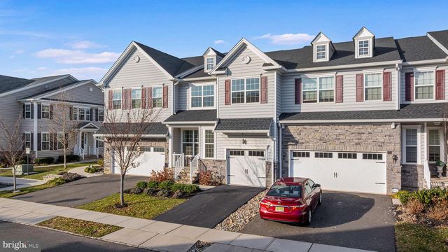 23 LARKSPUR LN, Monroe Township, NJ 08831