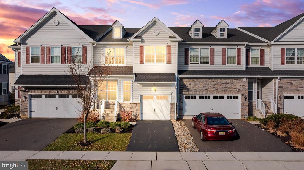 Image 1 of property listing at 23 LARKSPUR LN, Monroe Township, NJ 08831