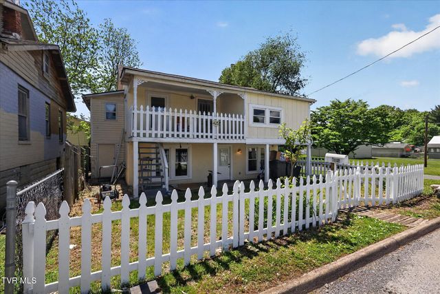 425 Beasley Street, Elizabethton, TN 37643
