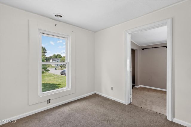 425 Beasley Street, Elizabethton, TN 37643