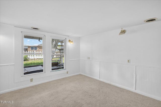425 Beasley Street, Elizabethton, TN 37643
