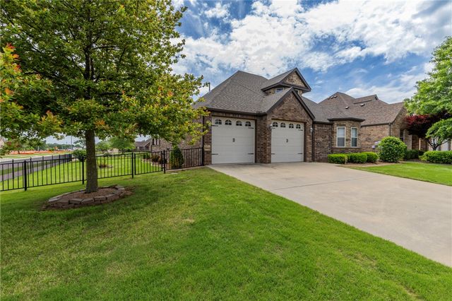 5669 Schio Avenue, Springdale, AR 72762