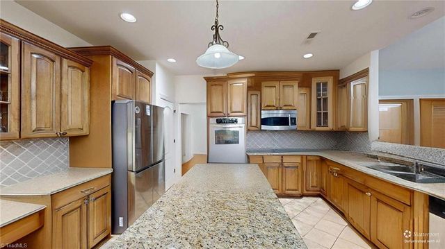 4413 Edbury Court, High Point, NC 27265