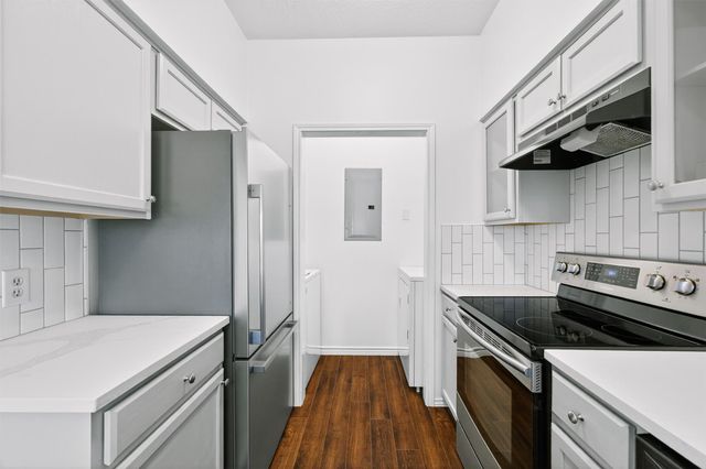 3809 Spicewood Springs RD 103, Austin, TX 78759