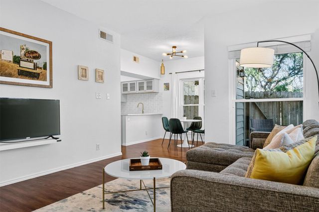 3809 Spicewood Springs RD 103, Austin, TX 78759