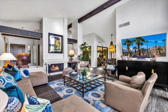 107 Tanglewood Trail, Palm Desert, CA 92211