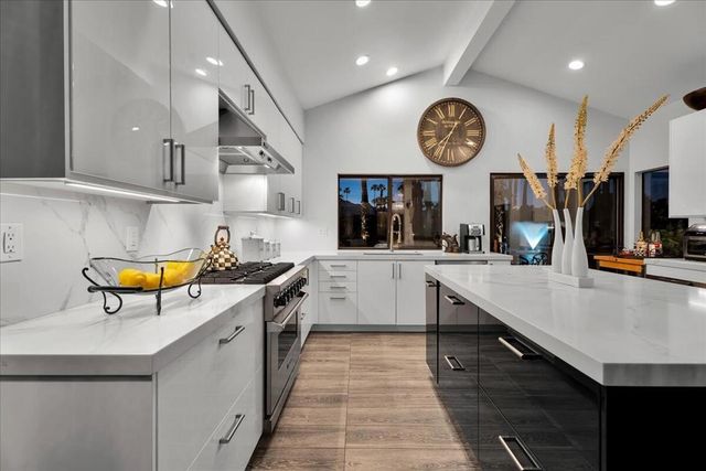 107 Tanglewood Trail, Palm Desert, CA 92211