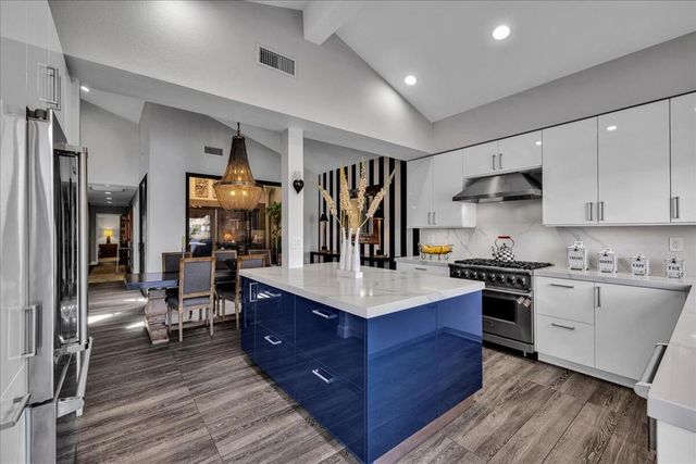 107 Tanglewood Trail, Palm Desert, CA 92211