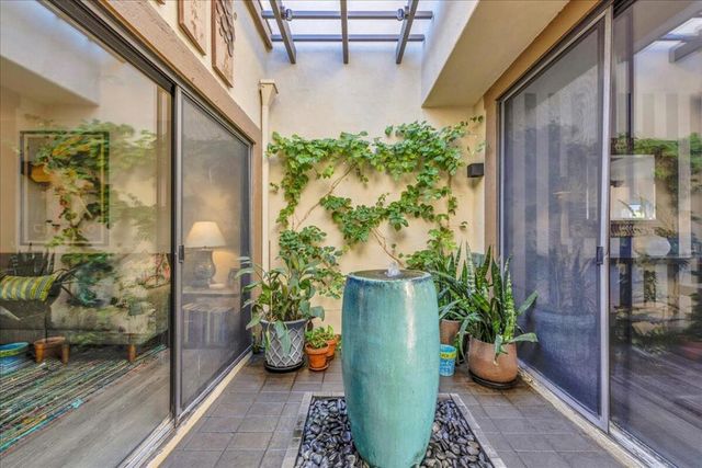 107 Tanglewood Trail, Palm Desert, CA 92211